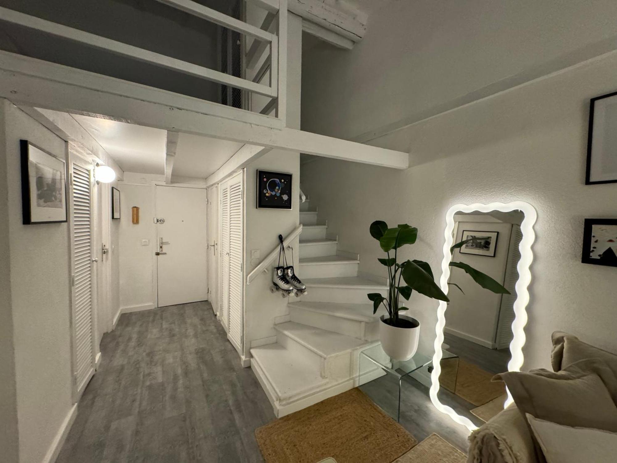 Appartamento Superbe Duplex Entre Le Vieux Et La Prom Nizza