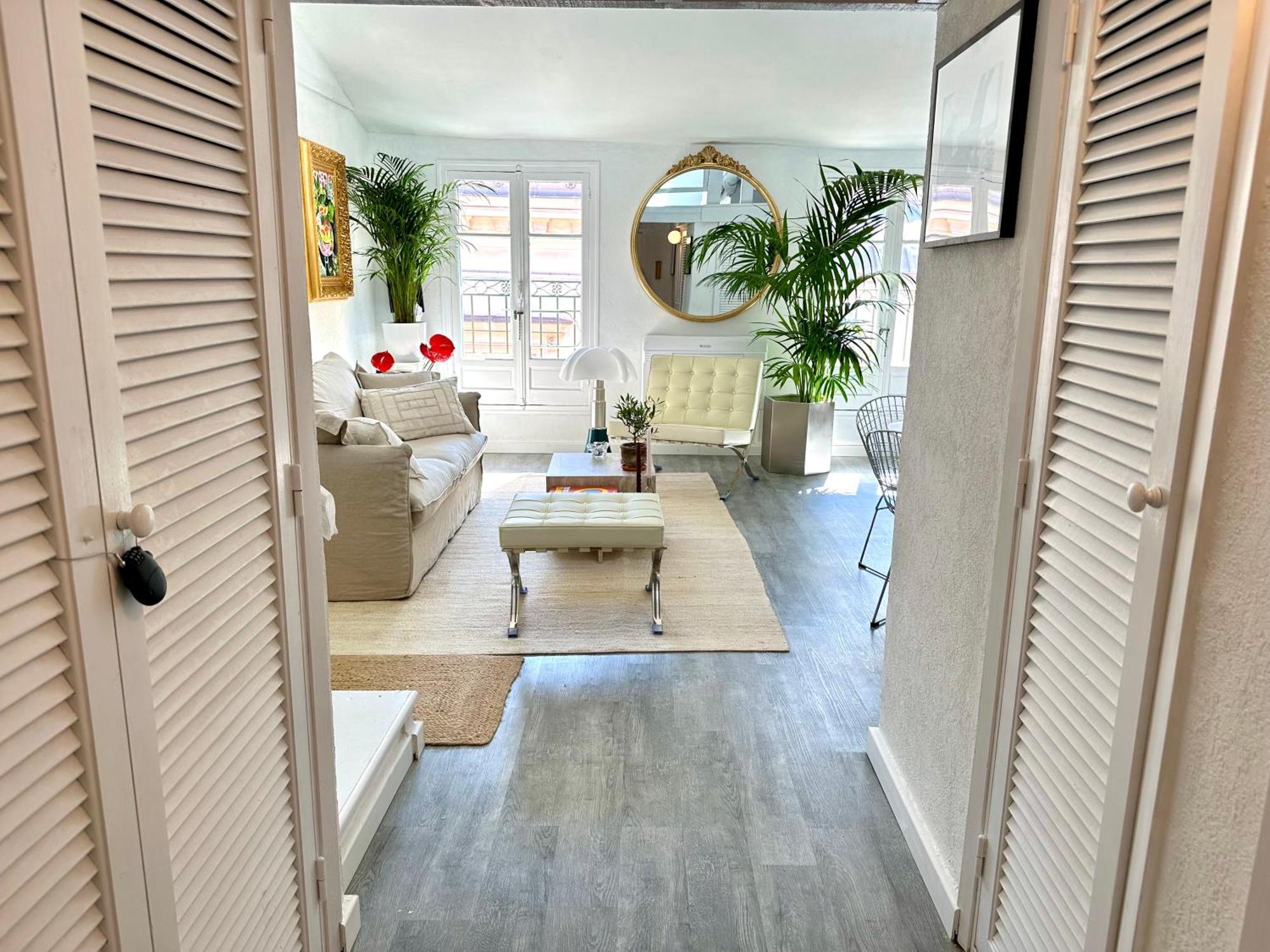 Superbe Duplex Entre Le Vieux Et La Prom Nizza