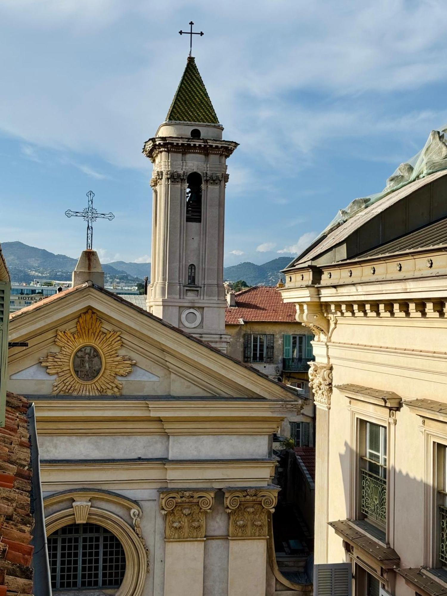 Superbe Duplex Entre Le Vieux Et La Prom Nizza